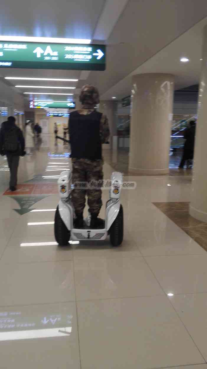 看看301武警医院的保安，都有这装备了，